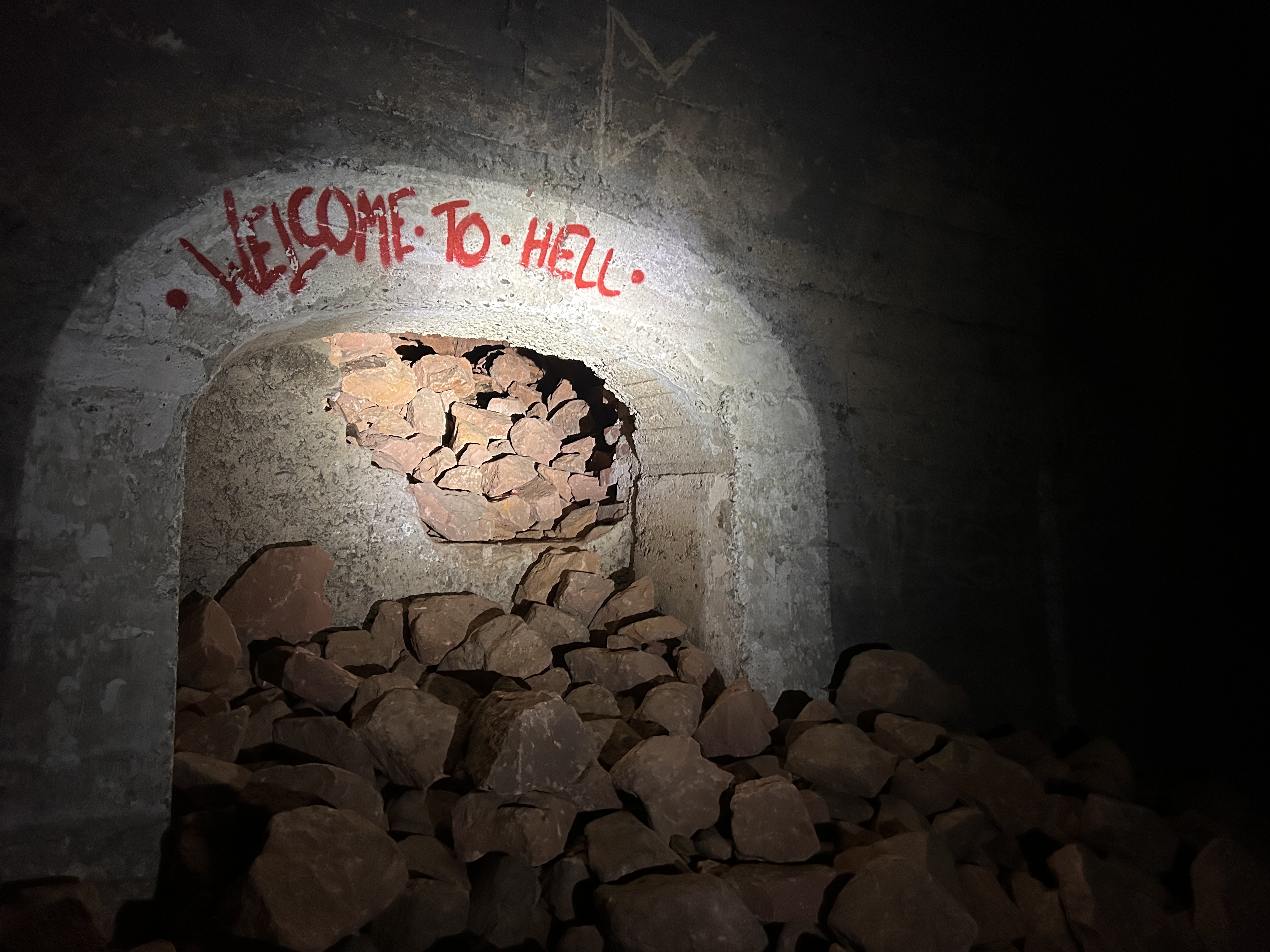 Wandern zu Lost Places im Pfälzerwald