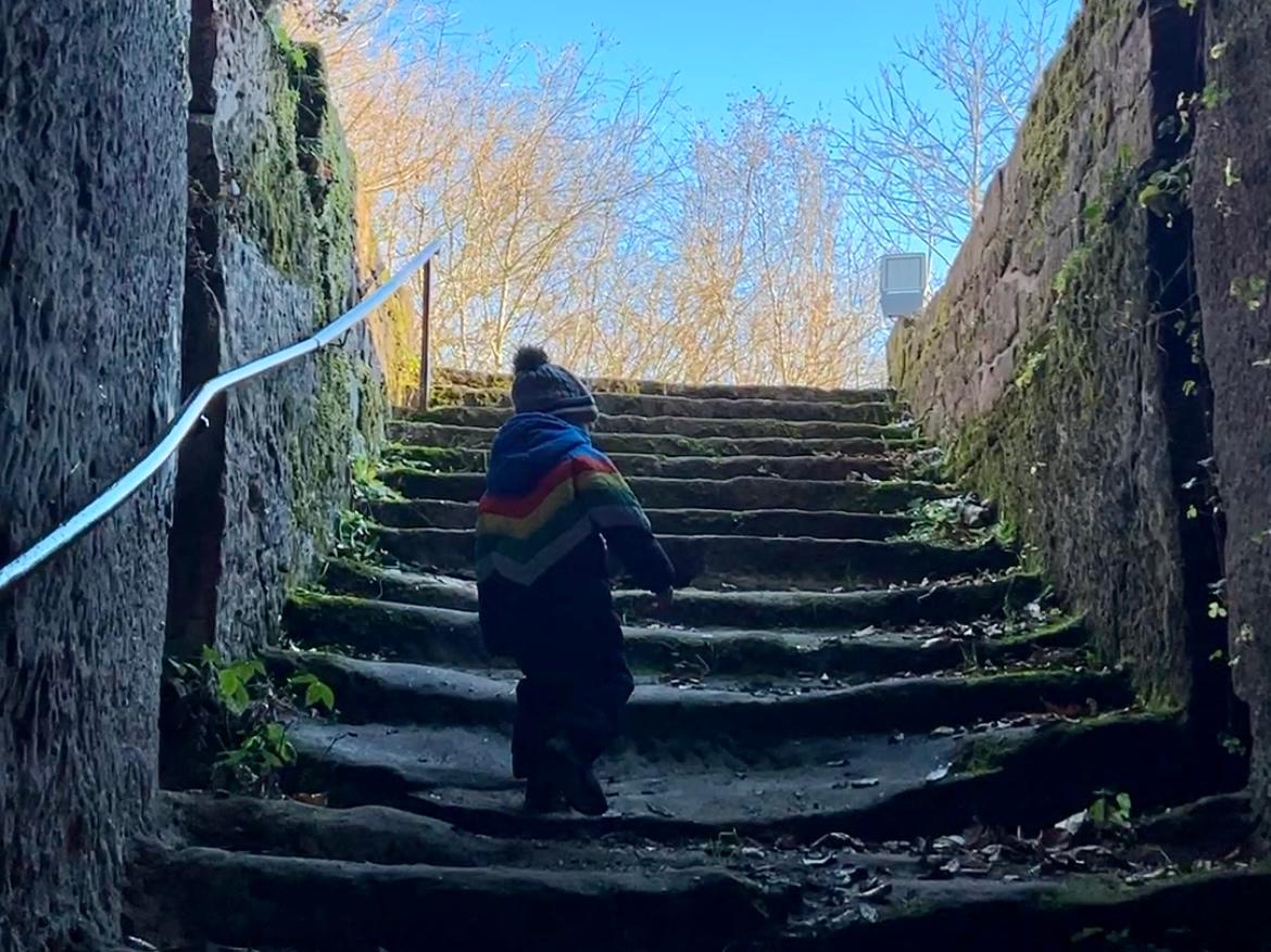 Familienfreundliche Wanderung zur Burgruine Ramburg